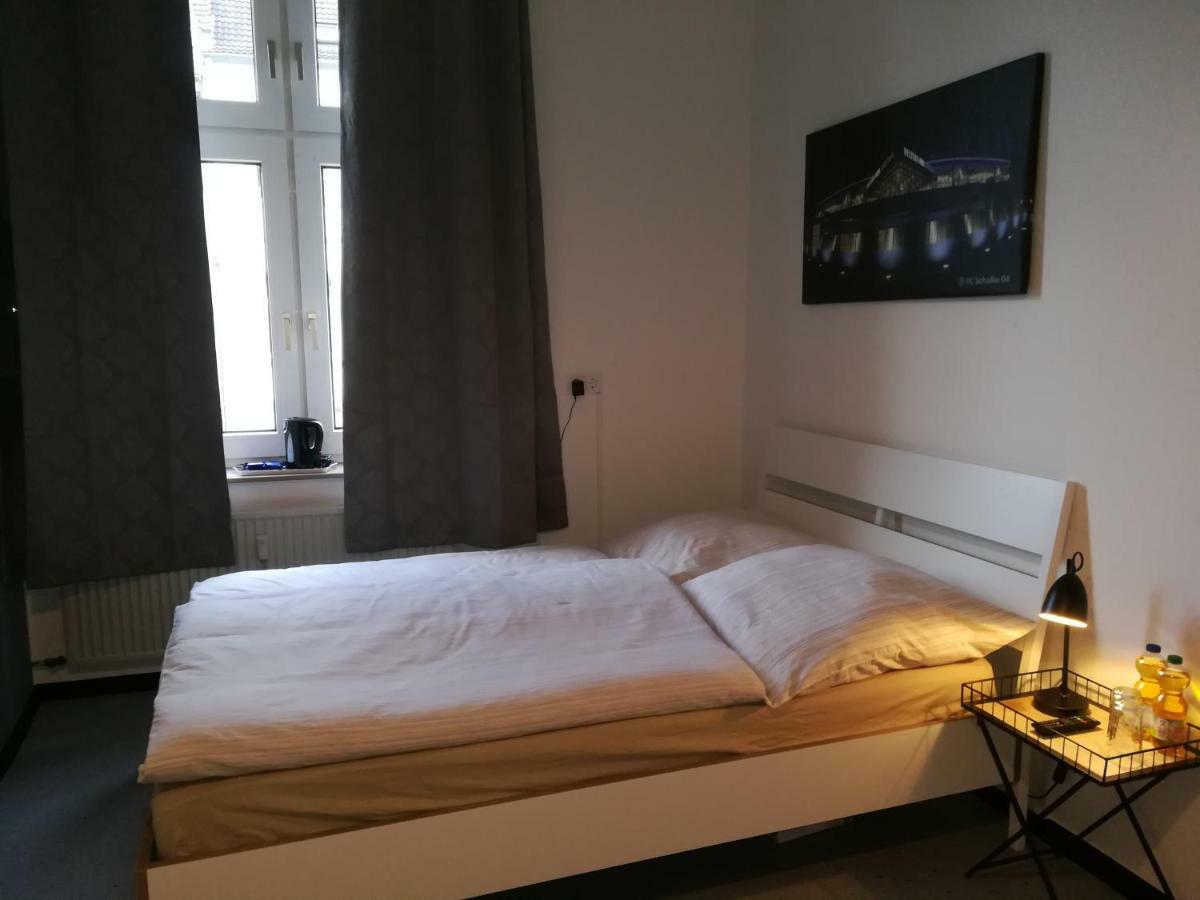 Zentrales Apartment In Γκελσενκίρτσεν Εξωτερικό φωτογραφία