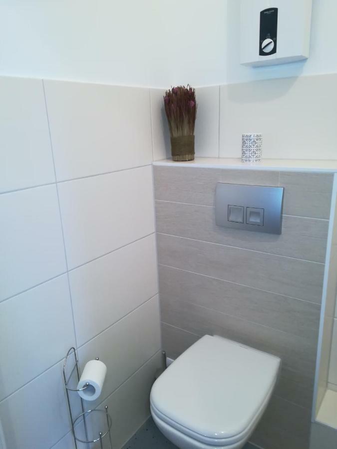 Zentrales Apartment In Γκελσενκίρτσεν Εξωτερικό φωτογραφία