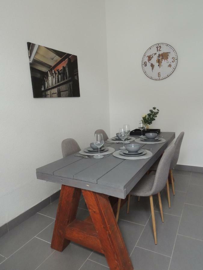 Zentrales Apartment In Γκελσενκίρτσεν Εξωτερικό φωτογραφία