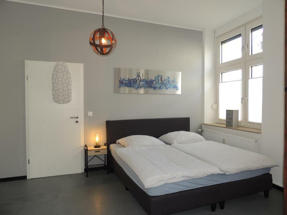 Zentrales Apartment In Γκελσενκίρτσεν Εξωτερικό φωτογραφία
