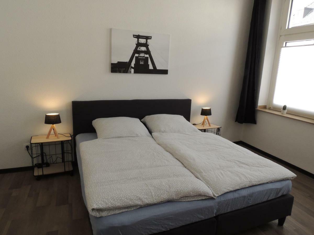 Zentrales Apartment In Γκελσενκίρτσεν Εξωτερικό φωτογραφία